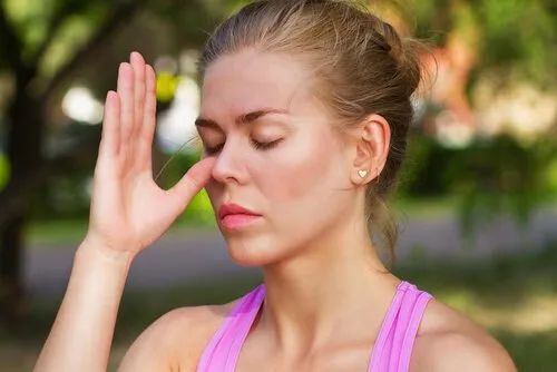 Calmează anxietatea cu 3 exerciții de respirație
