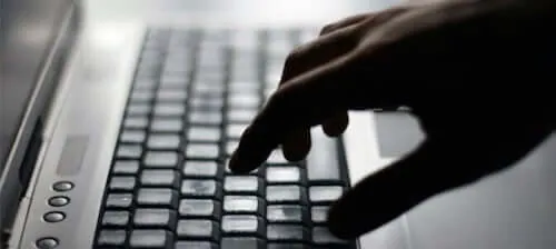 Mai departe de pisici: vânează un ucigaș online