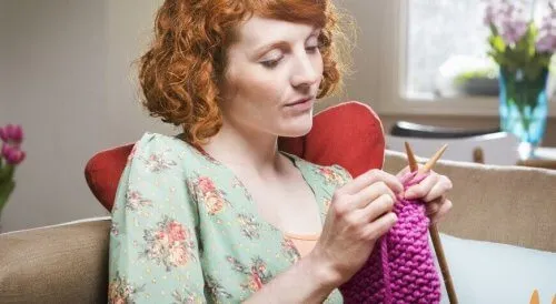 Tricot : le pouvoir thérapeutique des fils à tisser