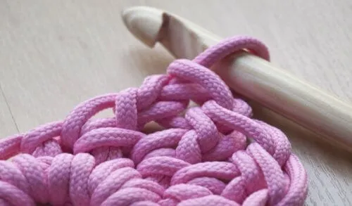 Tricot : le pouvoir thérapeutique des fils à tisser