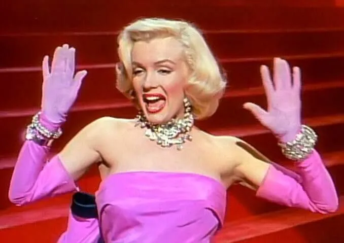 Marilyn Monroe tsiteerib müüdi ehitamist
