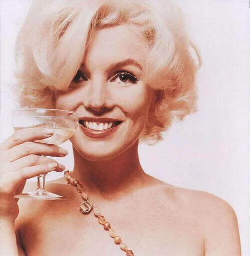 Marilyn Monroe tsiteerib müüdi ehitamist
