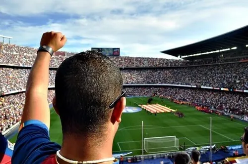 Smurtas futbole: dėl ko jis atsiranda?
