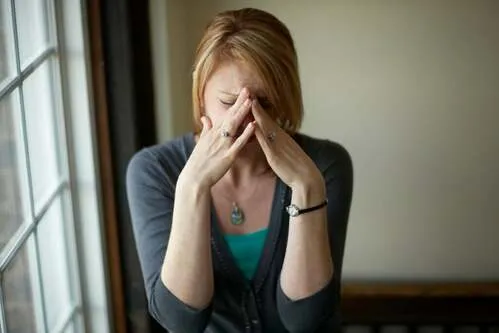 Emocionālā krīze: kā tikt galā ar dažādām fāzēm