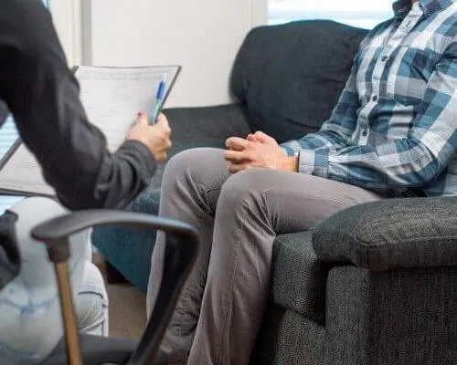 妄想性障害:症状と治療法