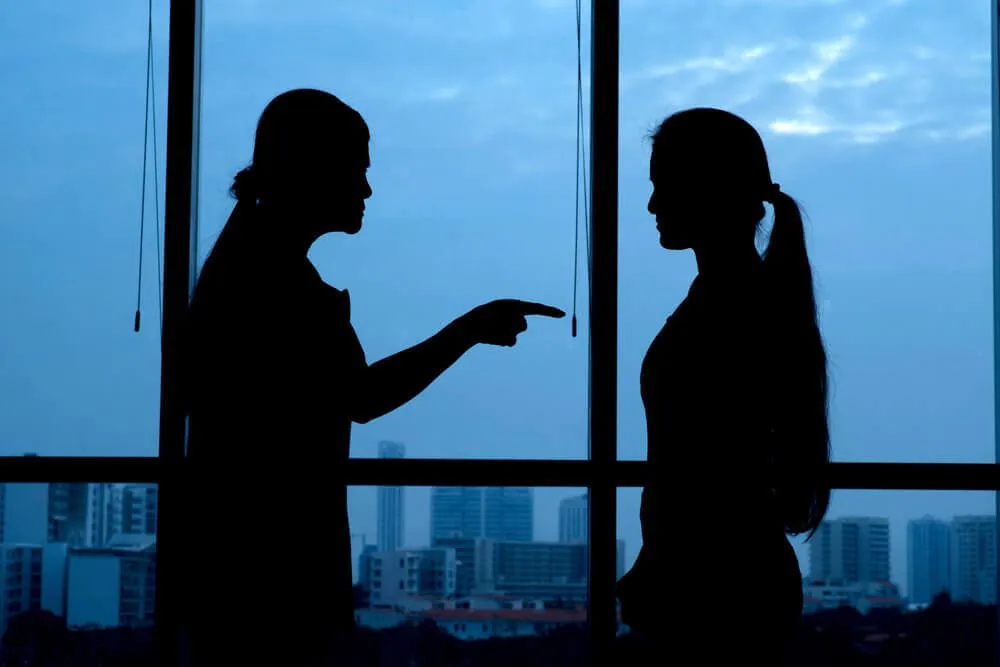 Le 7 abitudini mentali delle persone infelici