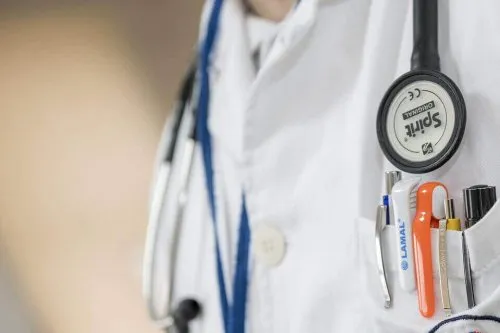 Heminegligência espacial unilateral: metade do corpo deixa de existir