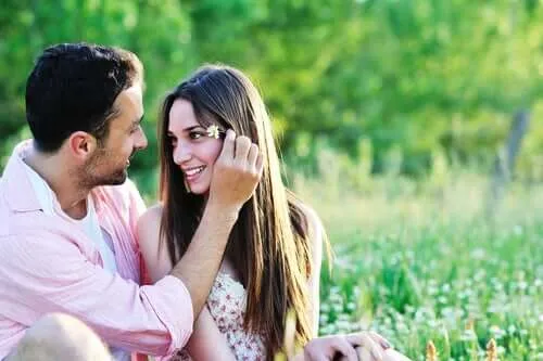 Contato físico: 7 benefícios surpreendentes