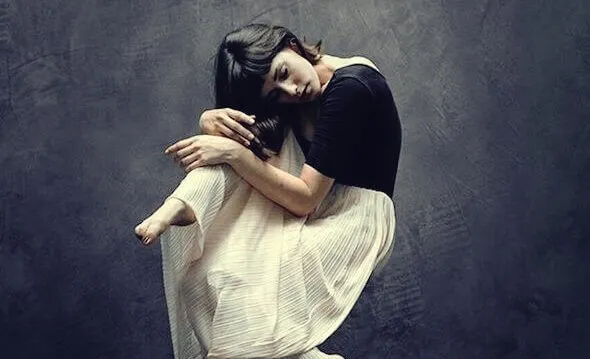 Escondendo emoções: dor silenciosa