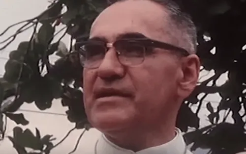 Monsenhor Romero, santo contemporâneo