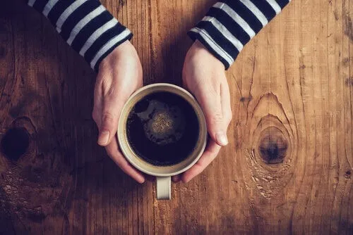 Effets de la caféine sur les personnes déprimées