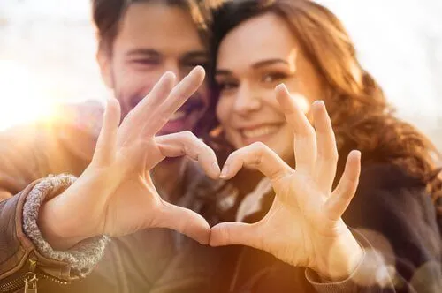 7 tips til at finde ud af, om en person elsker dig