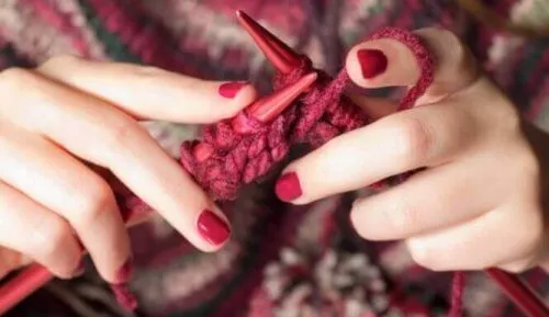 Tricot : le pouvoir thérapeutique des fils à tisser
