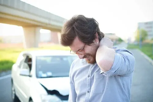 Latigazo cervical: causas, síntomas y tratamiento.