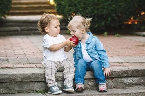 Insegnare ai bambini a condividere