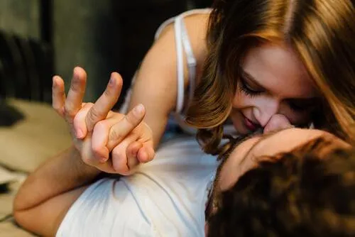 Allorgasmie : s'exciter en pensant aux autres