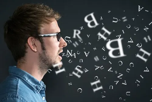El área de Broca y la producción del habla.