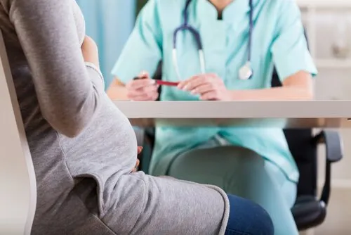 Dostojanstveni porod: zaustaviti akušersko nasilje